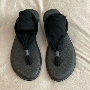 Sanuk yoga sling sandal yoga sz 10